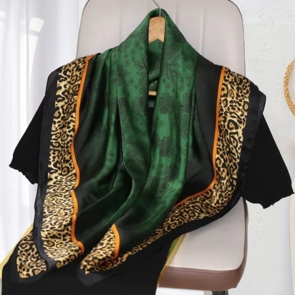Miss Viviana - 90*90cm Square scarf